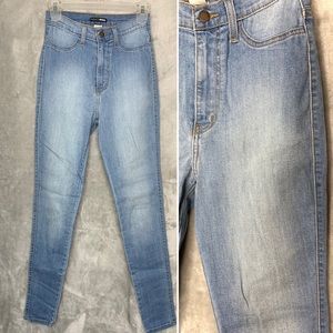 High waisted Light blue jeans: Fashion Nova